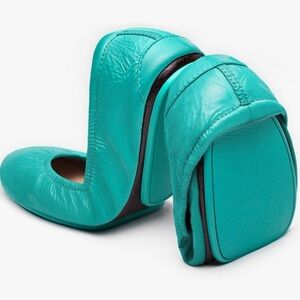 TIEKS by Gavrieli Teal Patent leather flats women’s size 9 $195 IMMACULATE